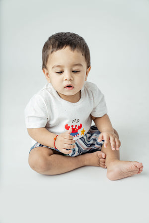 Crab applique t-shirt with striped shorts