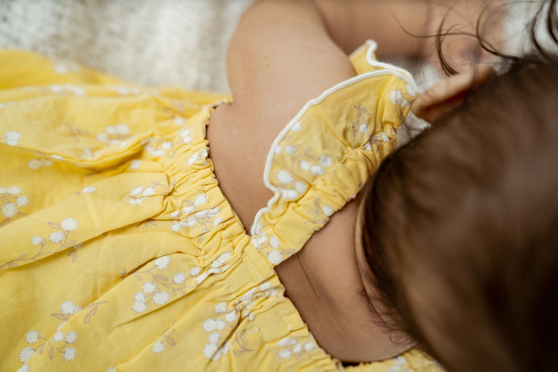 Yellow ruffle strap top and  bloomer set with white flowers, for infants