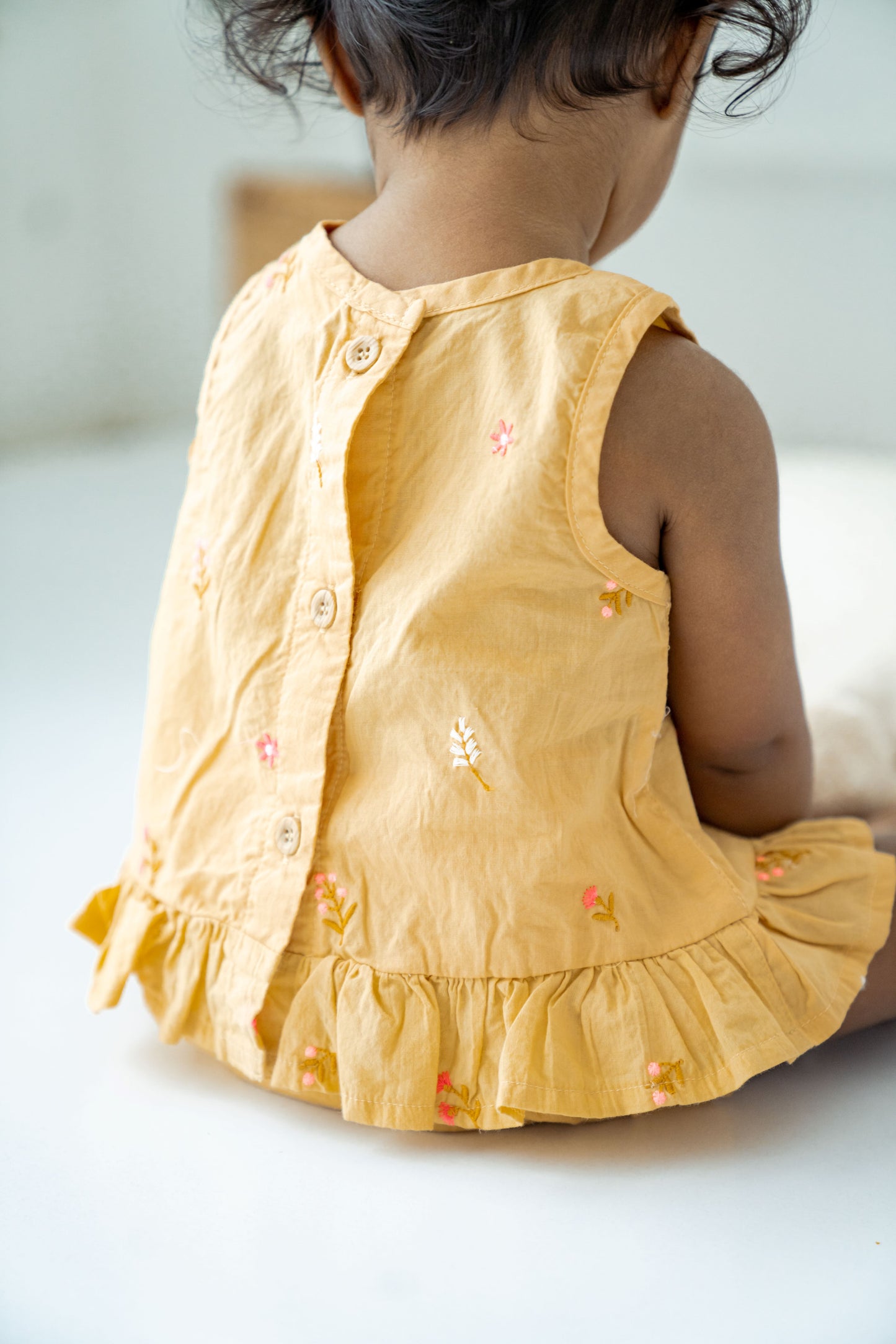 Infant girl's Jhabla and bloomer set