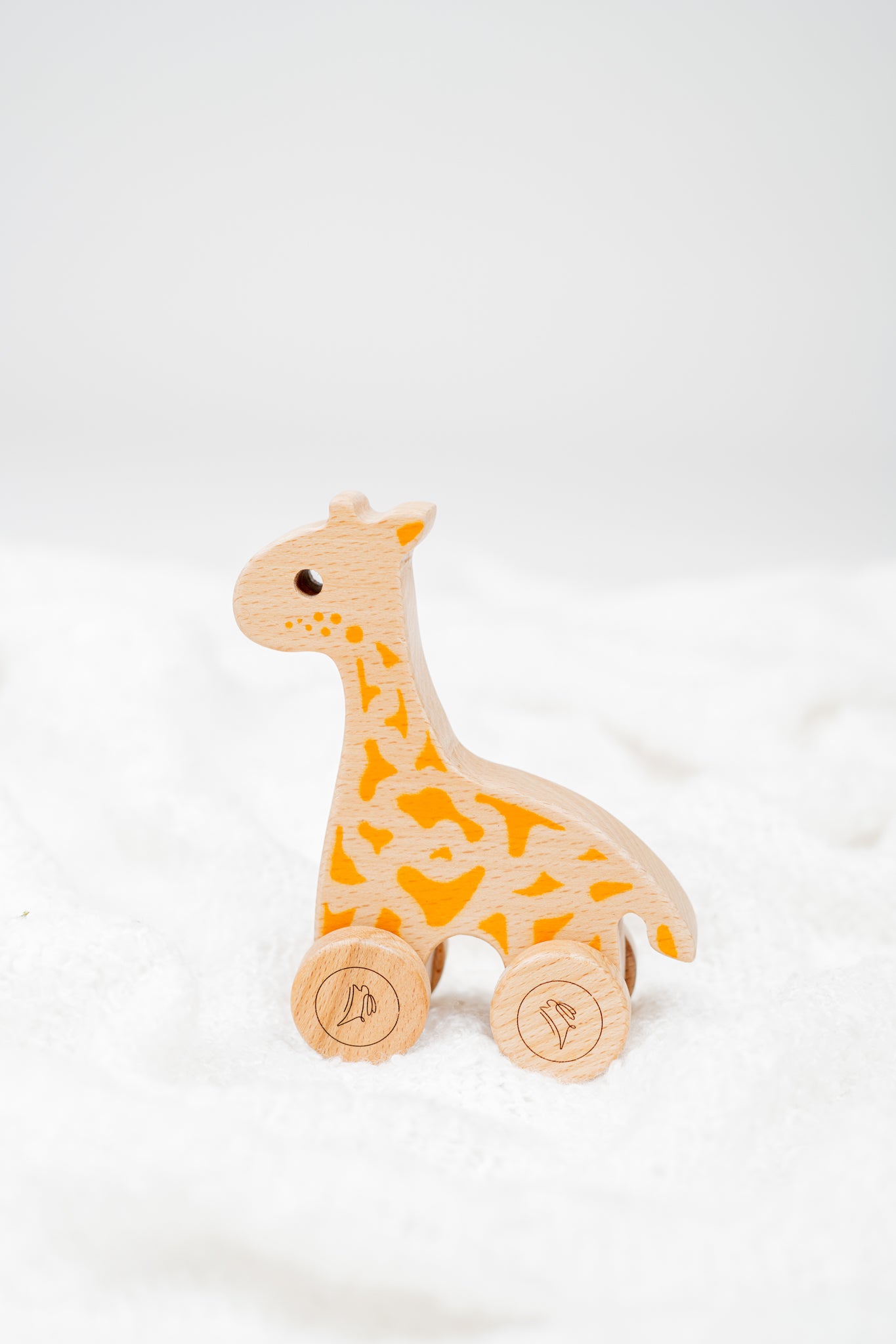 Tall wooden giraffe push-pull for toddlers-bright, safe and perfect for imaginative play.