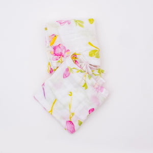 Muslin squares with magnolia flowers with brirds print